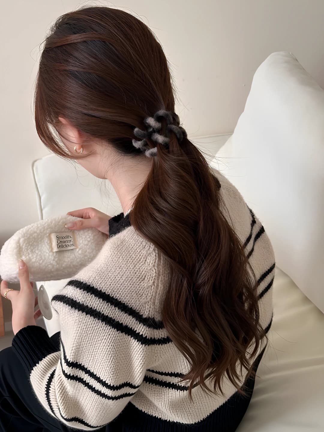 Grey leopard hair tie