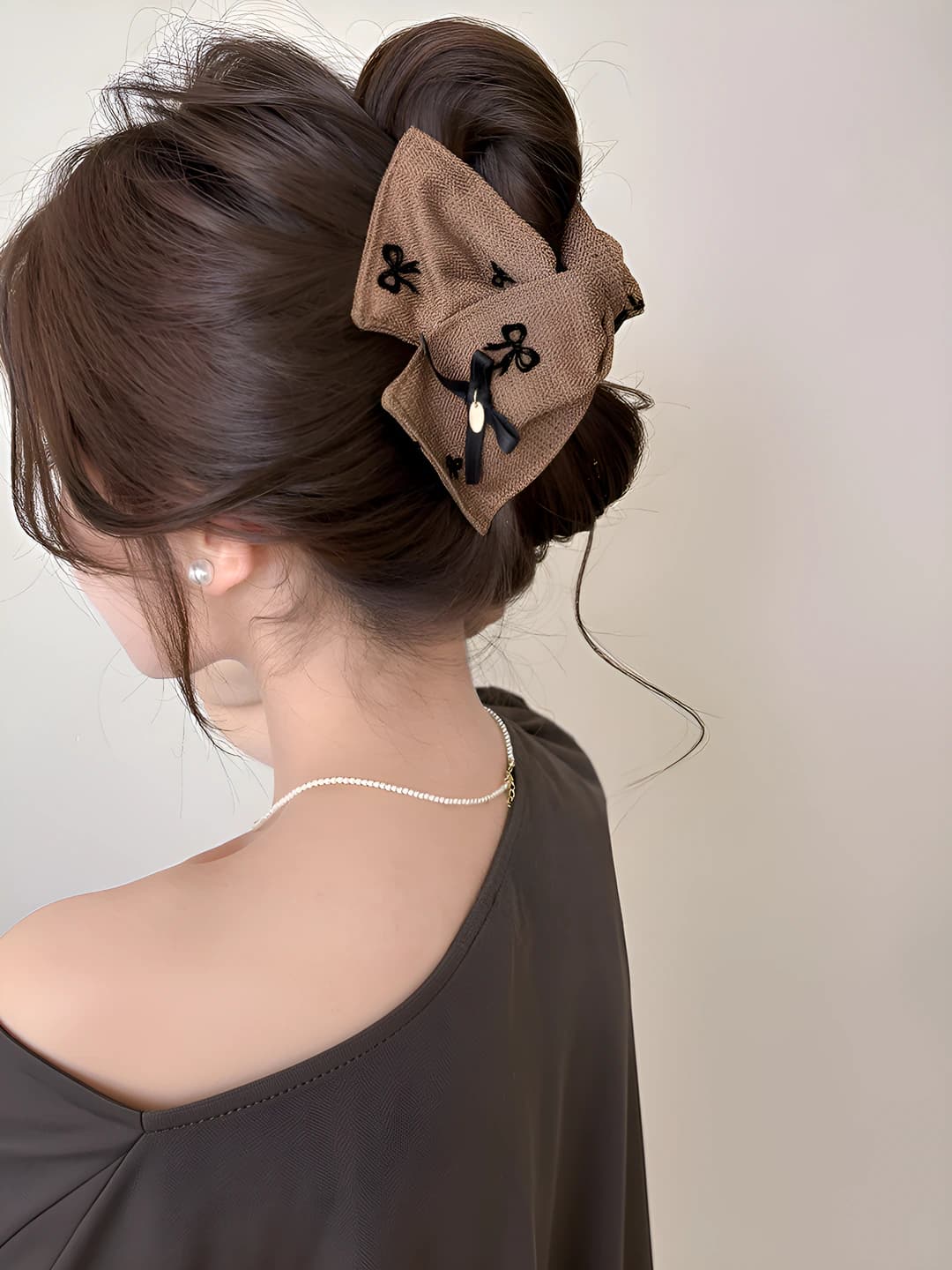 Dark coffee - clip 11 cm