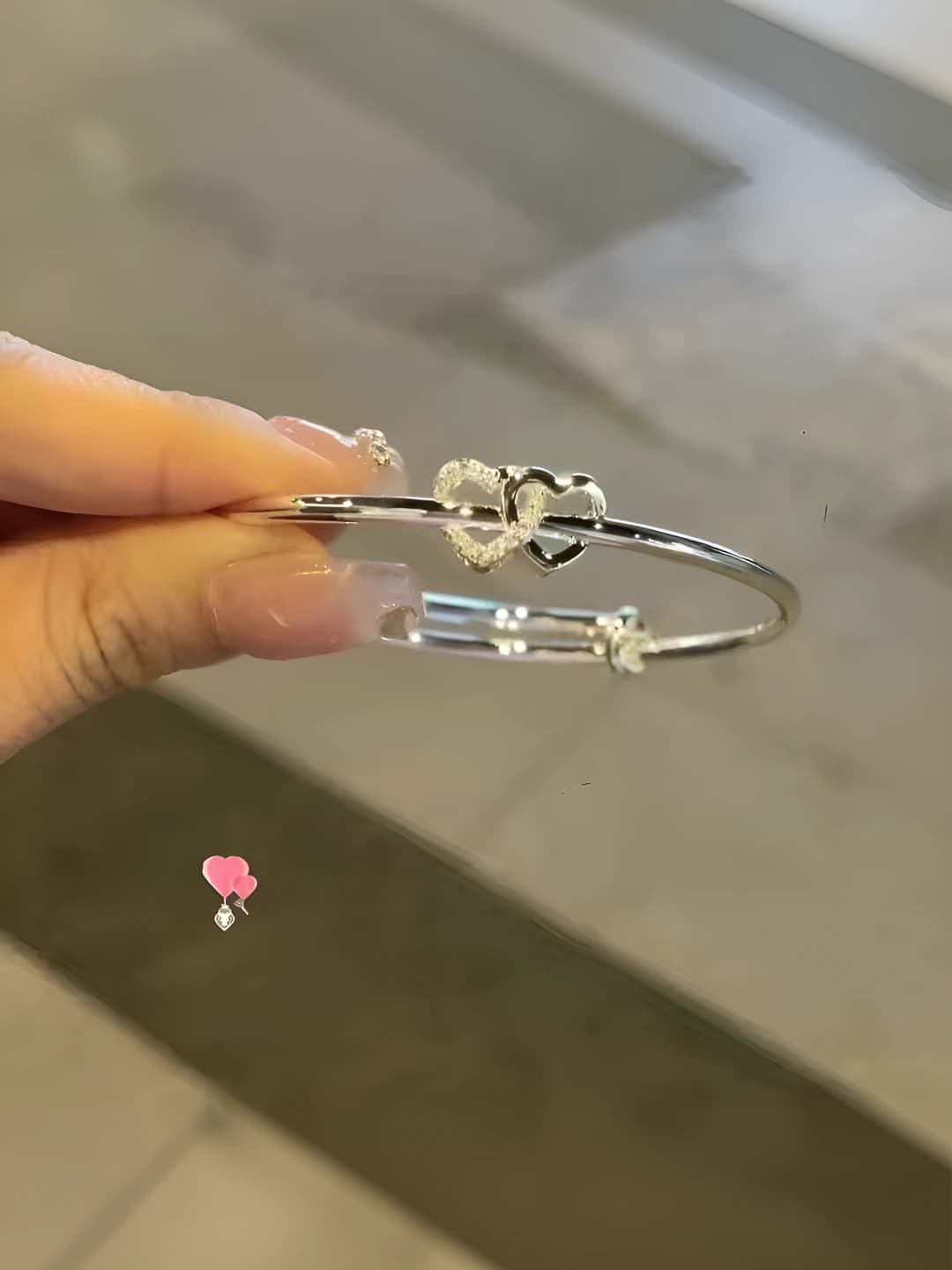 Ayollar uchun Sanrio Kuromi va Cinnamoroll qo‘l zanjiri, qo‘shiqchi, yurak shaklidagi, tabiiy uslubdagi sovg‘a