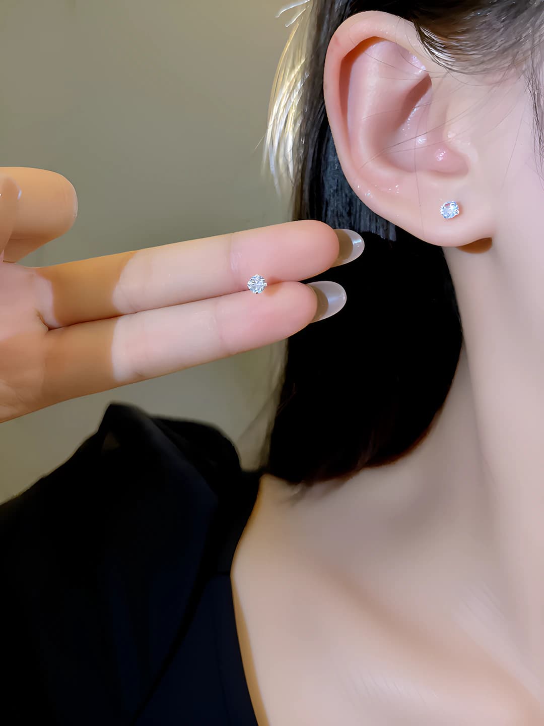 Kumush 4mm (juft, quloq tiki bilan)