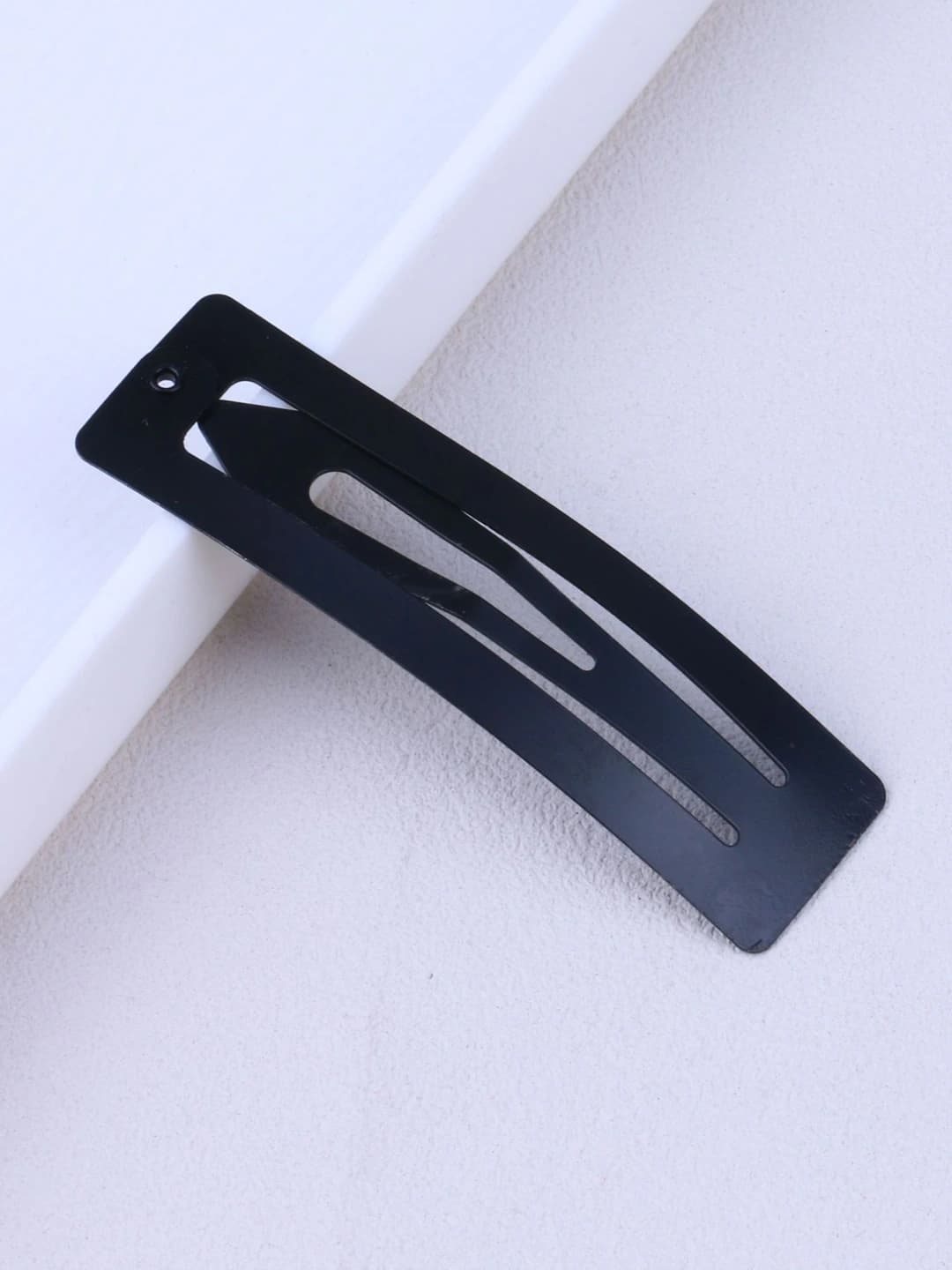 7 cm square black
