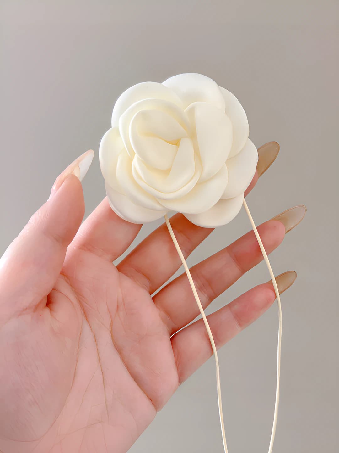 7# White fabric flower