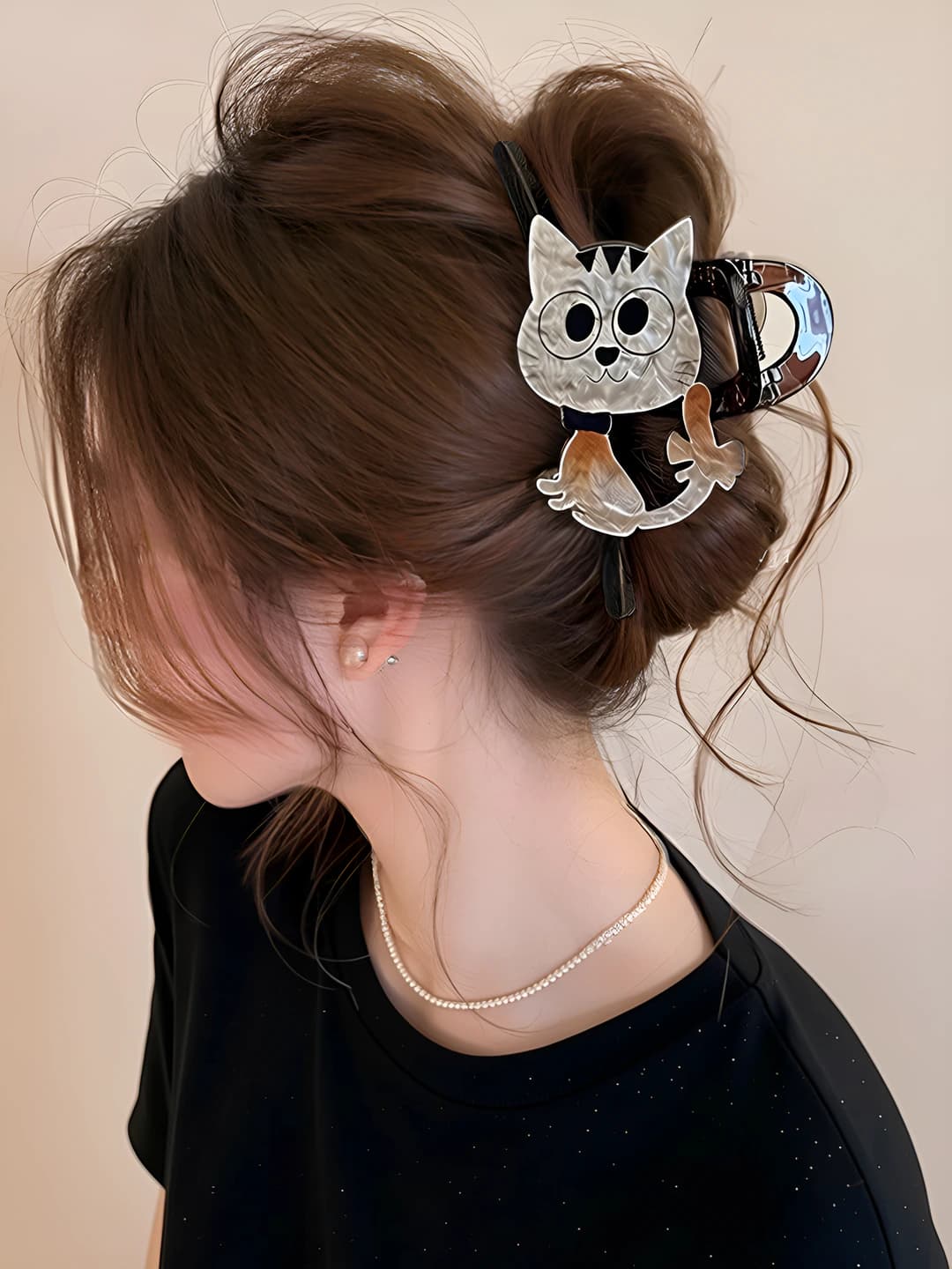 Кофейный кот, белый зажим