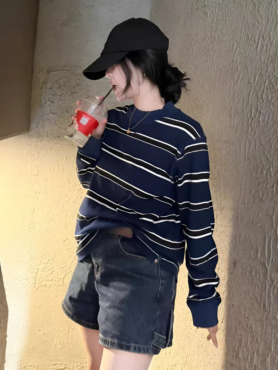 Women's Korean style dark blue striped crew neck sweatshirt, spring-autumn season, loose fit, long sleeve, casual chic look