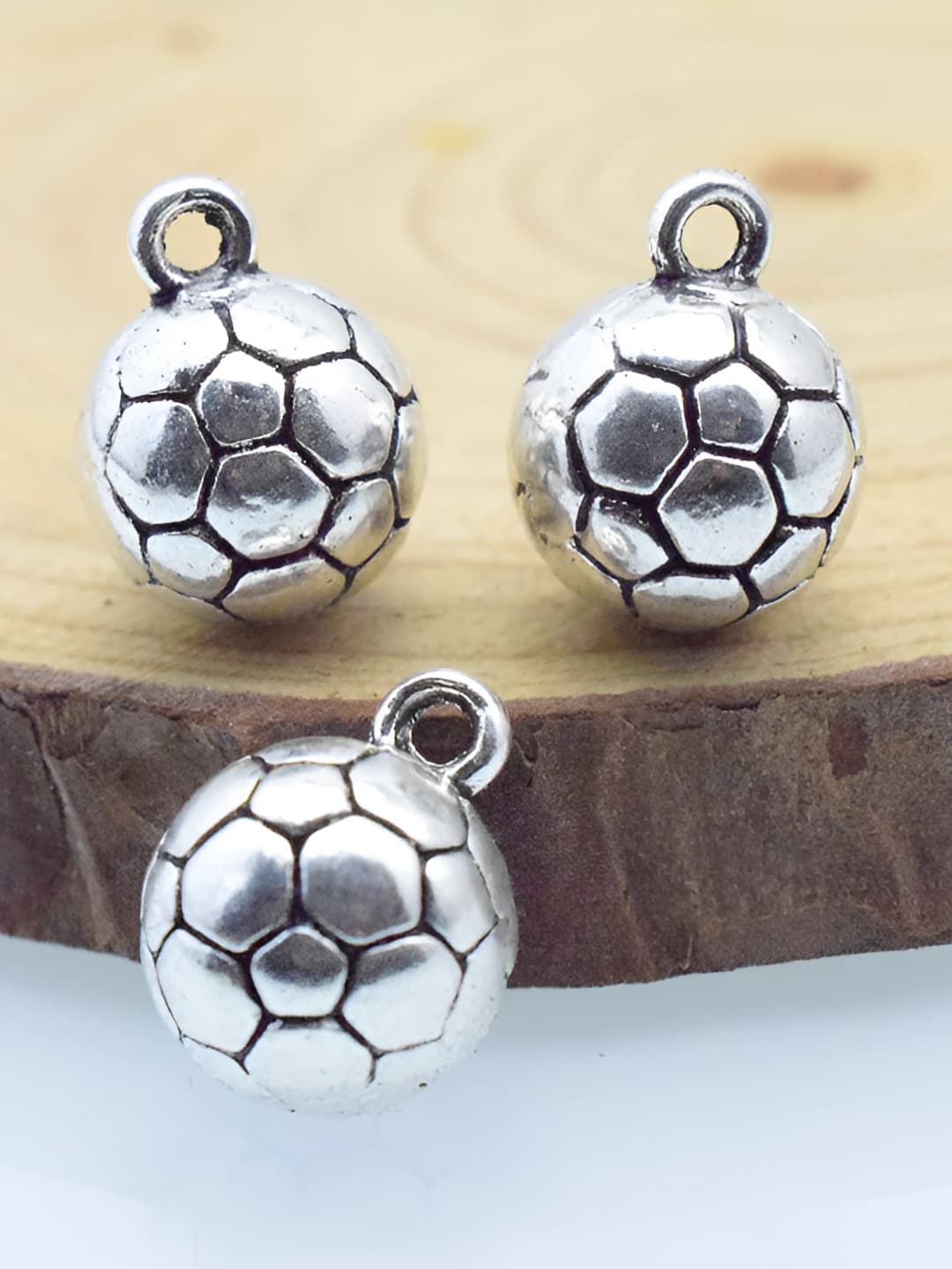 8455 Football 4.4g-11x14mm
