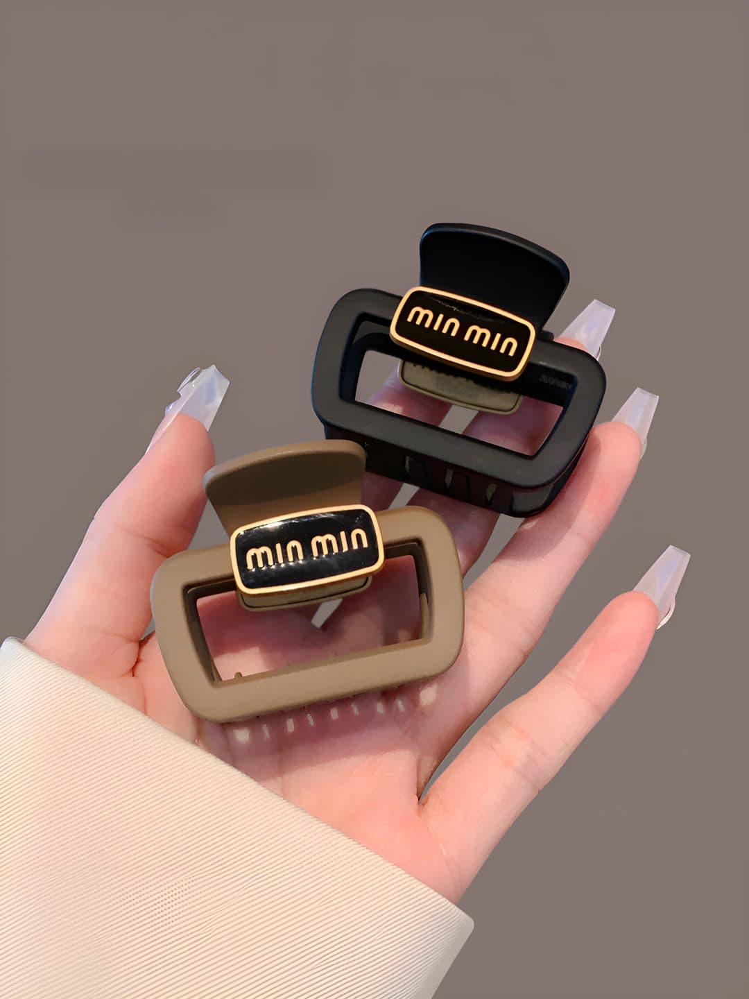 Women's Korean style preppy acrylic hair clip, small size, high ponytail, with English letters