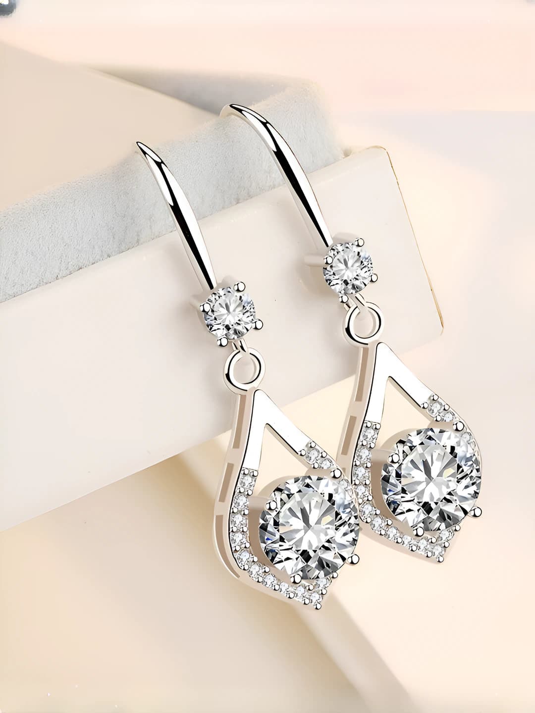 Women's long dangle earrings in Korean style with geometric design element and square shape