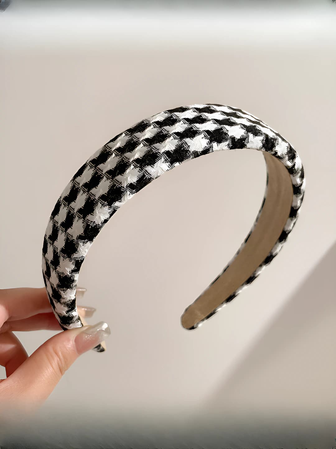 1# Black-white, width 3.3 cm