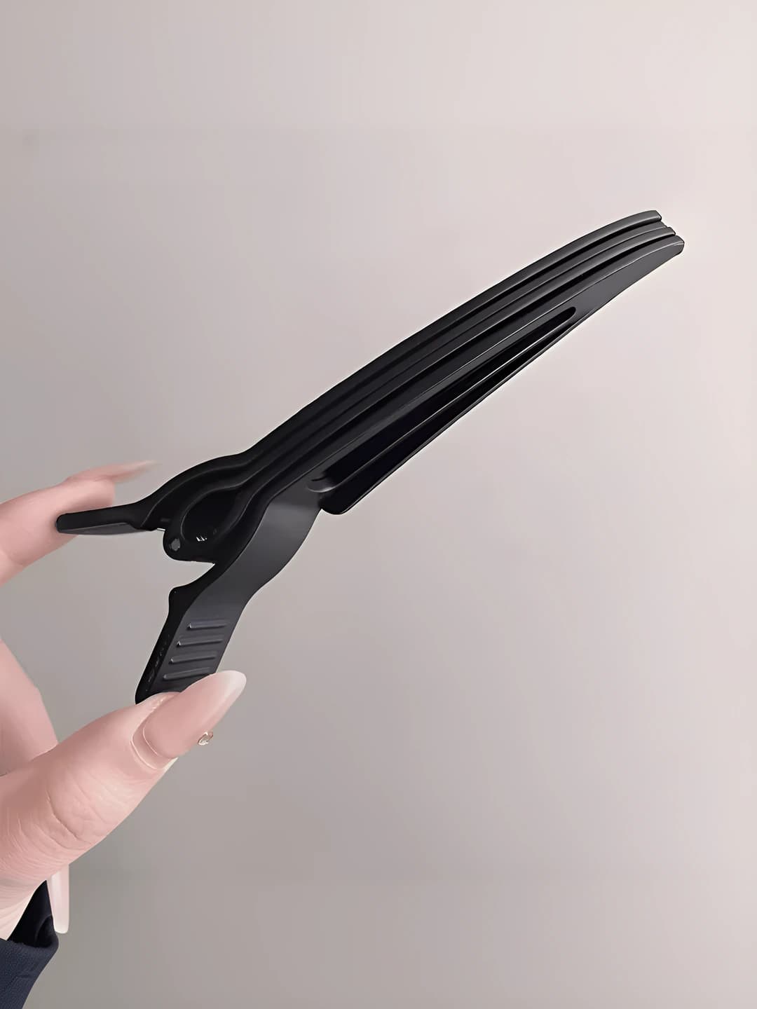 2# Black volumizing clip 11 cm
