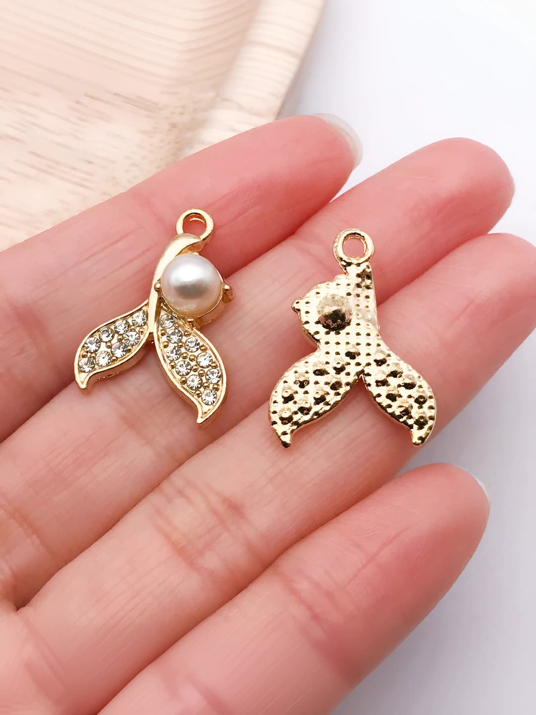 1 pc rhinestone pearl fish tail 22x16mm-1.65g