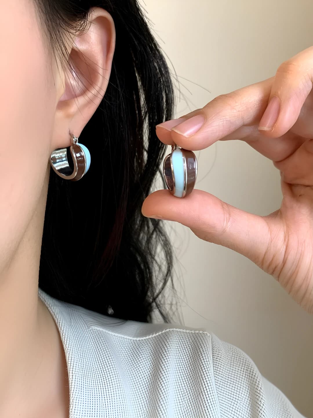 Women's stainless steel earrings with geometric design