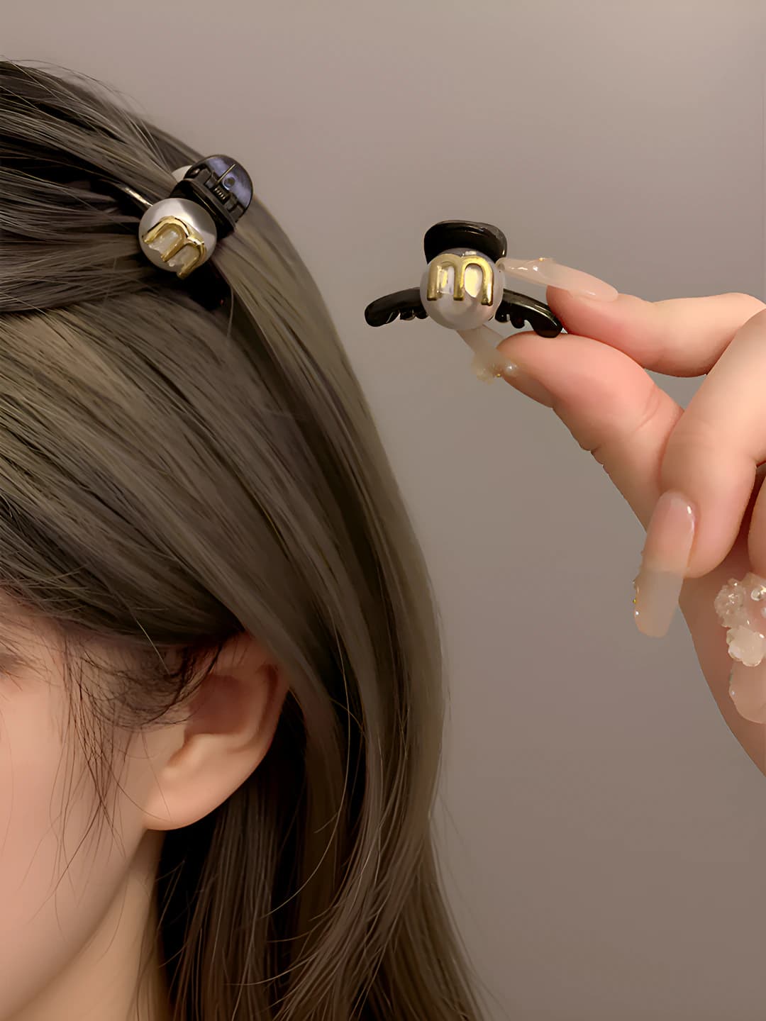 Women's autumn-winter hair clips with Latin letters and faux pearl accents