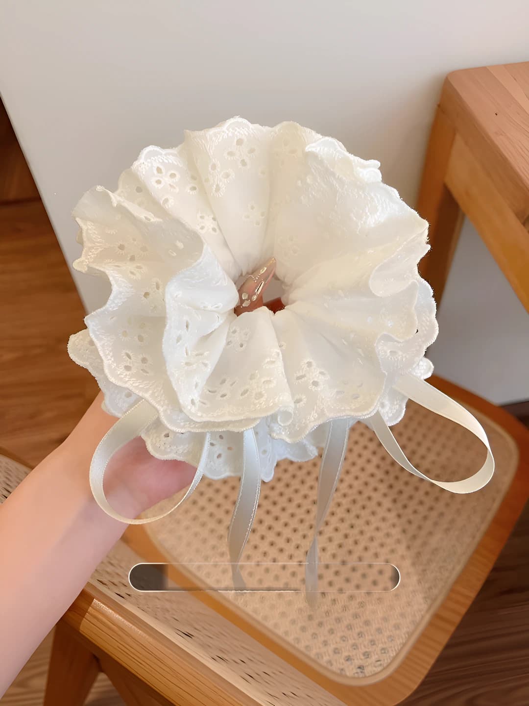 White drawstring, large - 33*15 cm