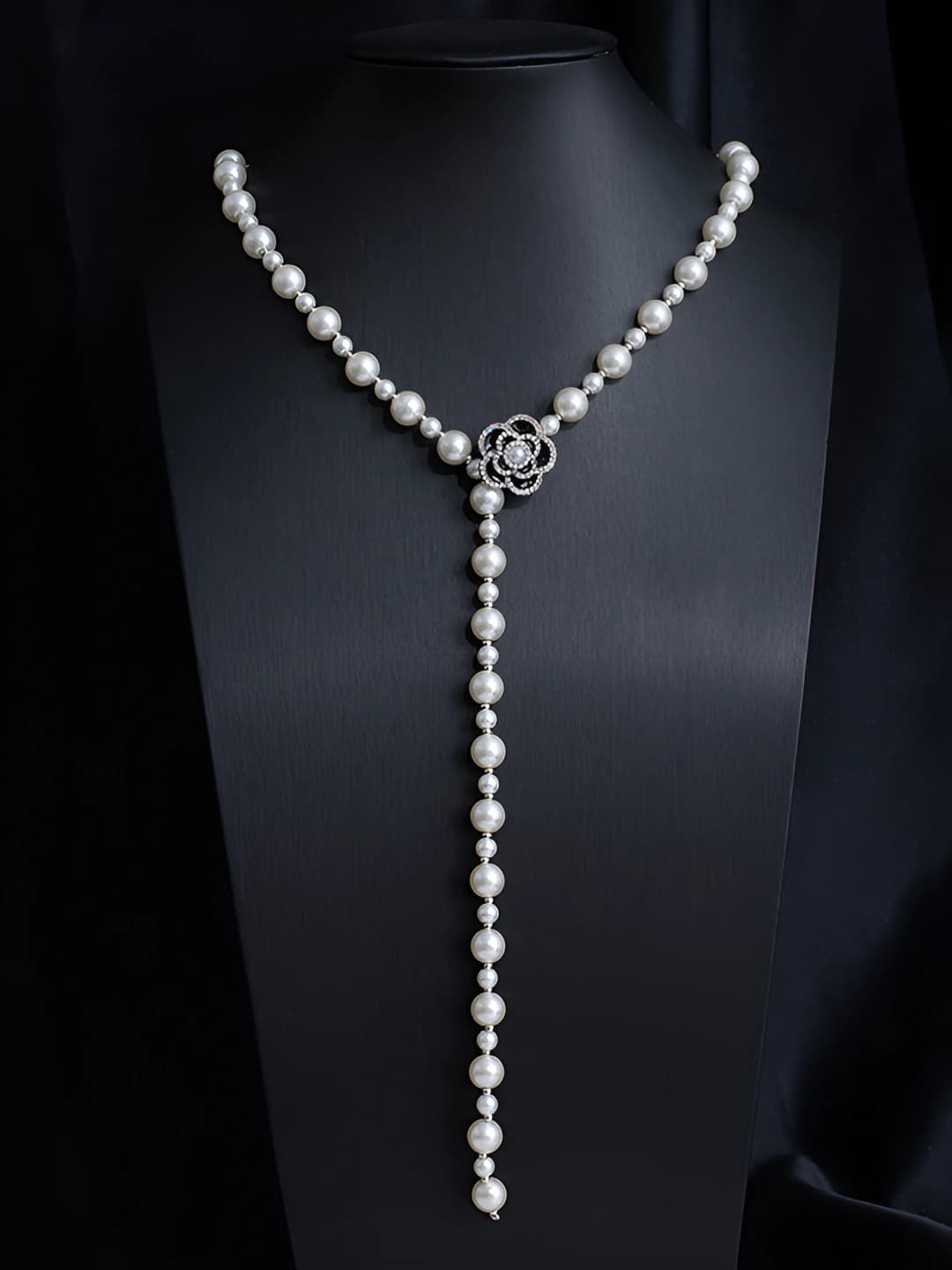 Silver flowers, white