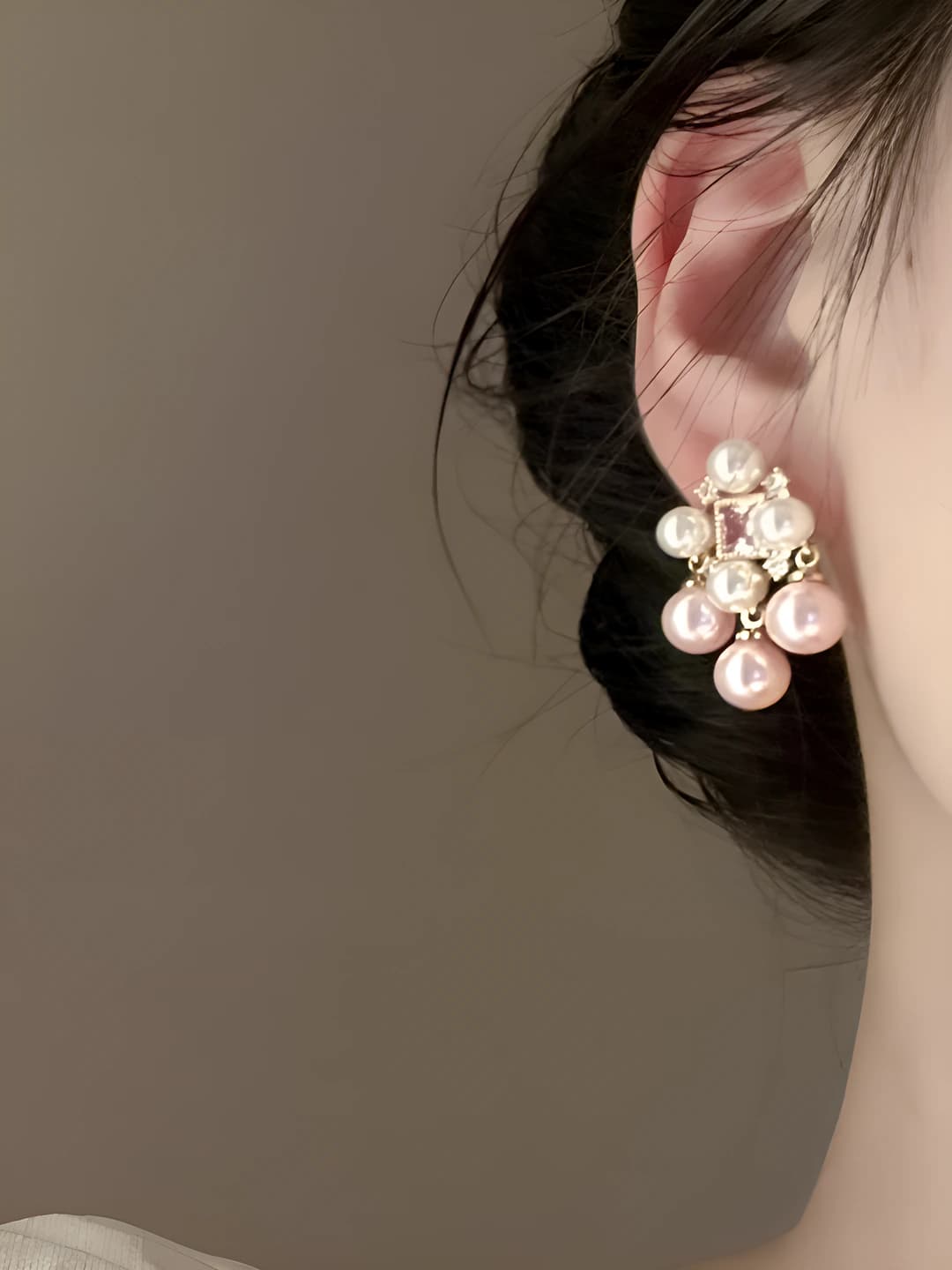 Women's retro French-style pink pearl tassel earrings