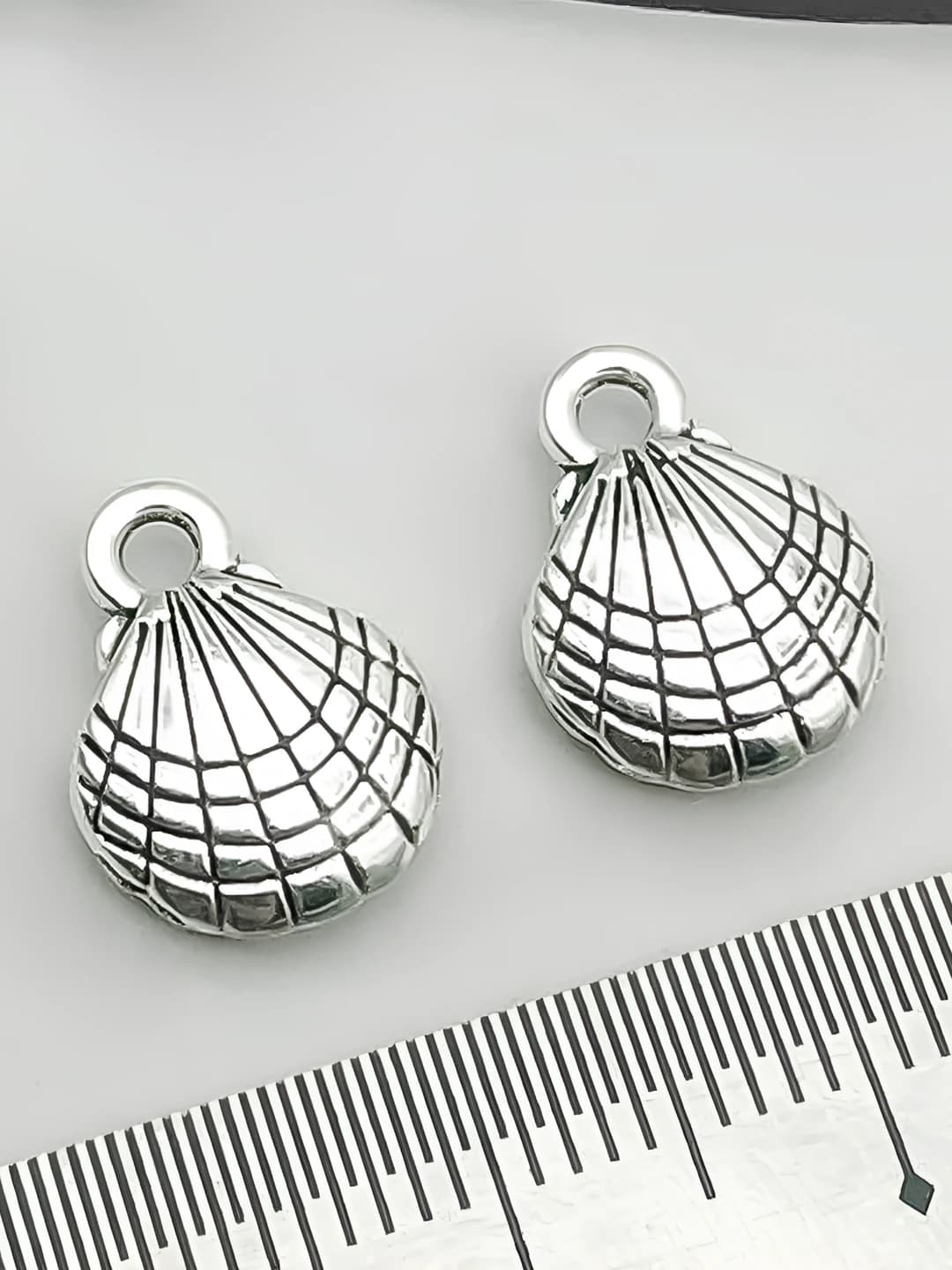 1 pc sea shell 10x13mm-1.1g
