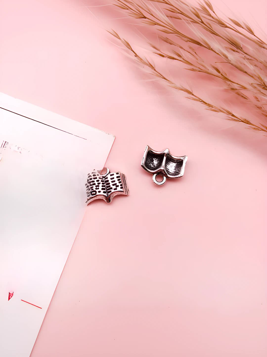 1 book 11x11mm-1g