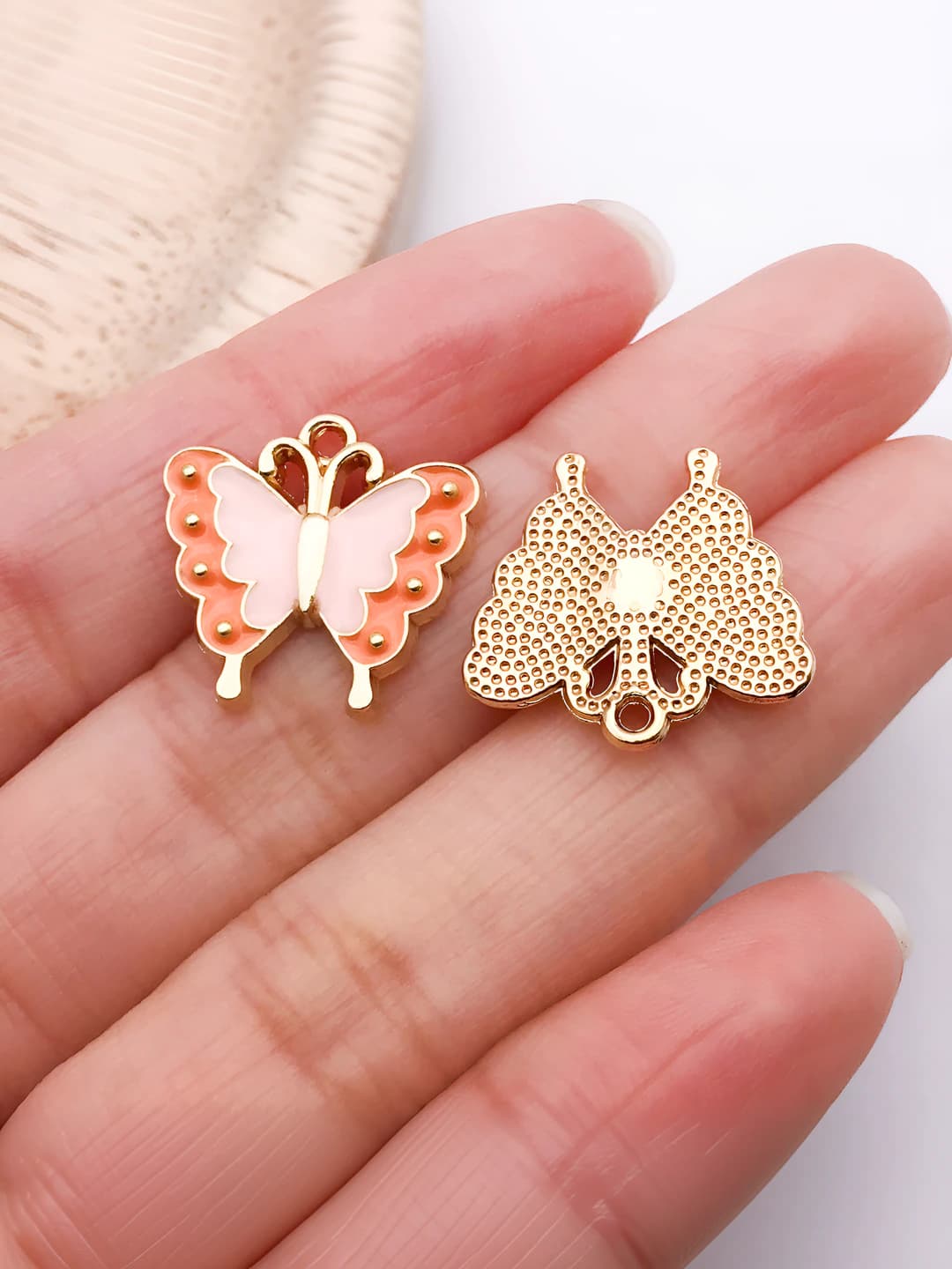 1 pc Orange-pink butterfly 17x18mm-1.5g