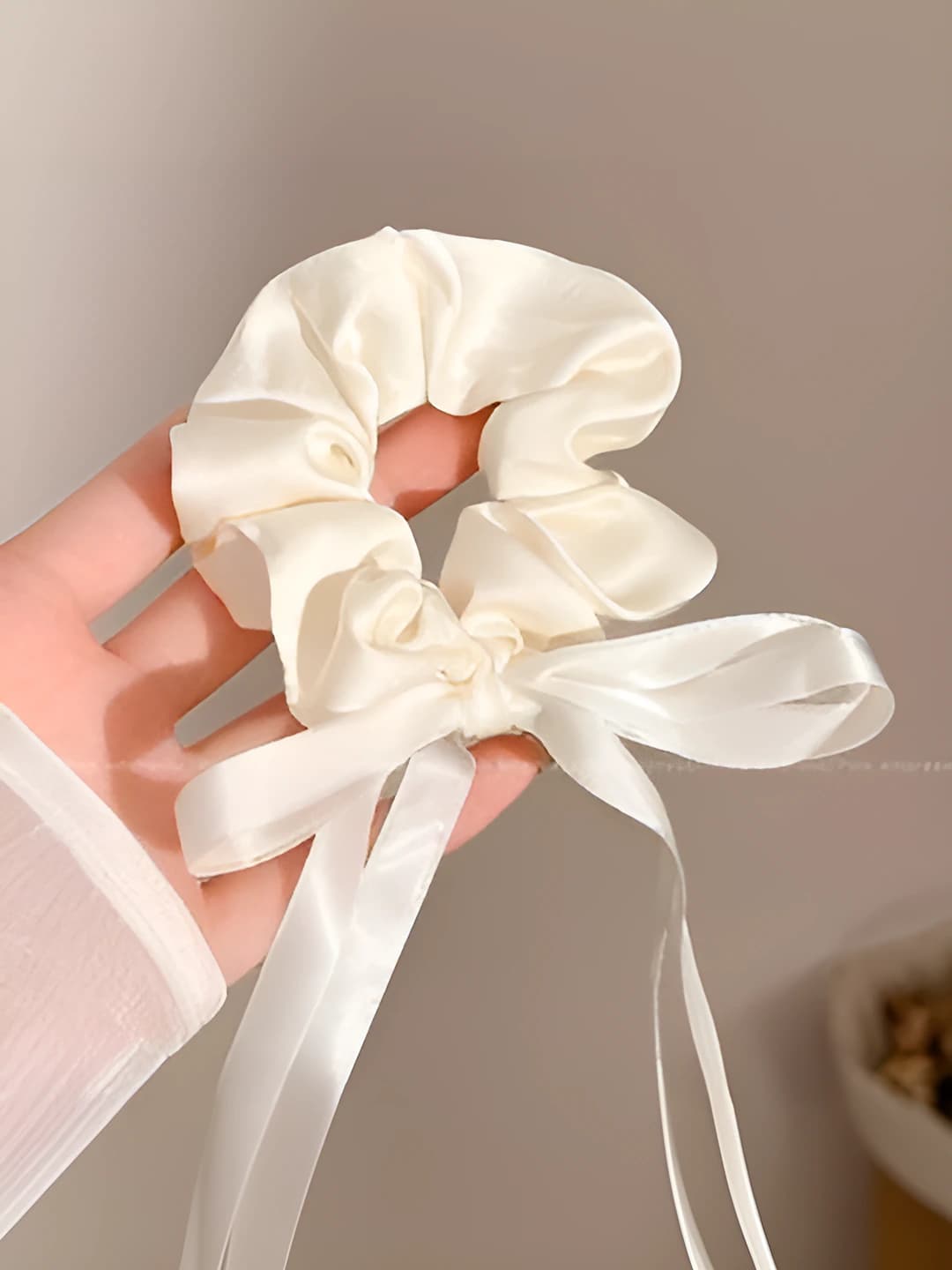 White bow 9 cm