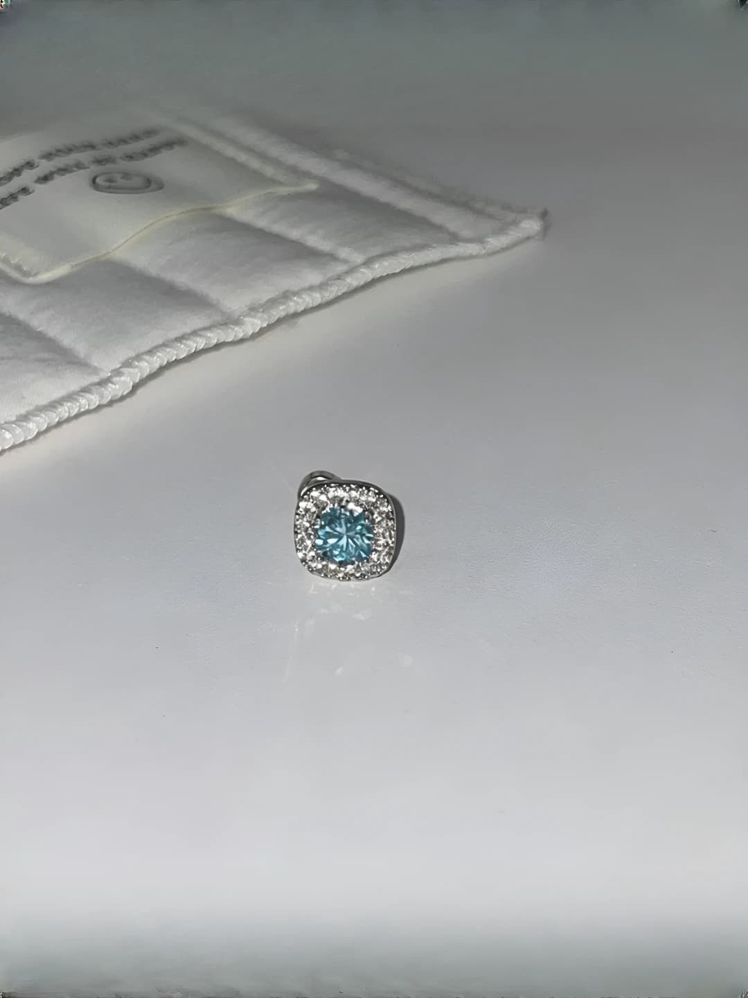 A006903 Silver-Light blue 0.8*6mm