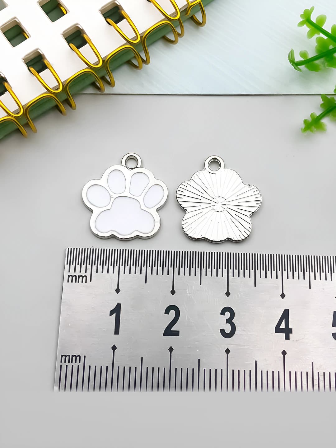 Коготь кошки 16.5x17.5mm-1.2g