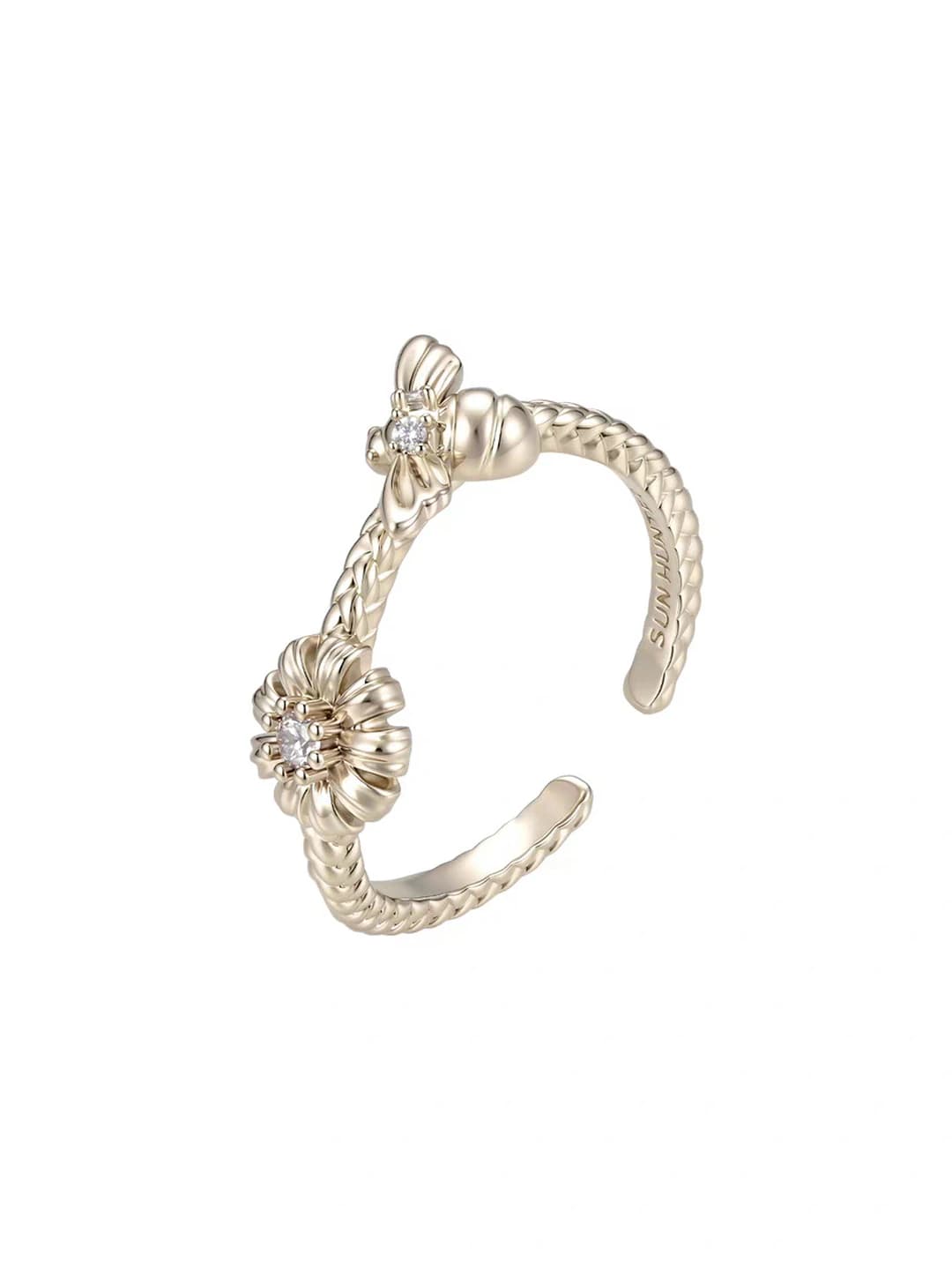 J248 Garden Daisy Bee B