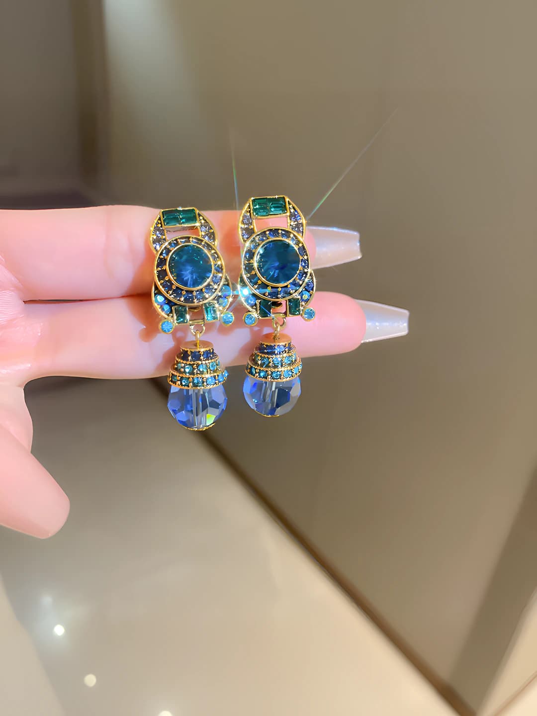18# Ear clip - Antique gold - Blue