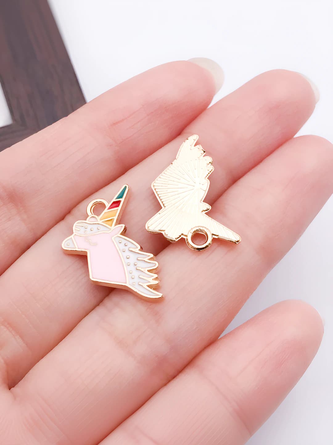 1 dona pushti unicorn, 19x21mm, 1g