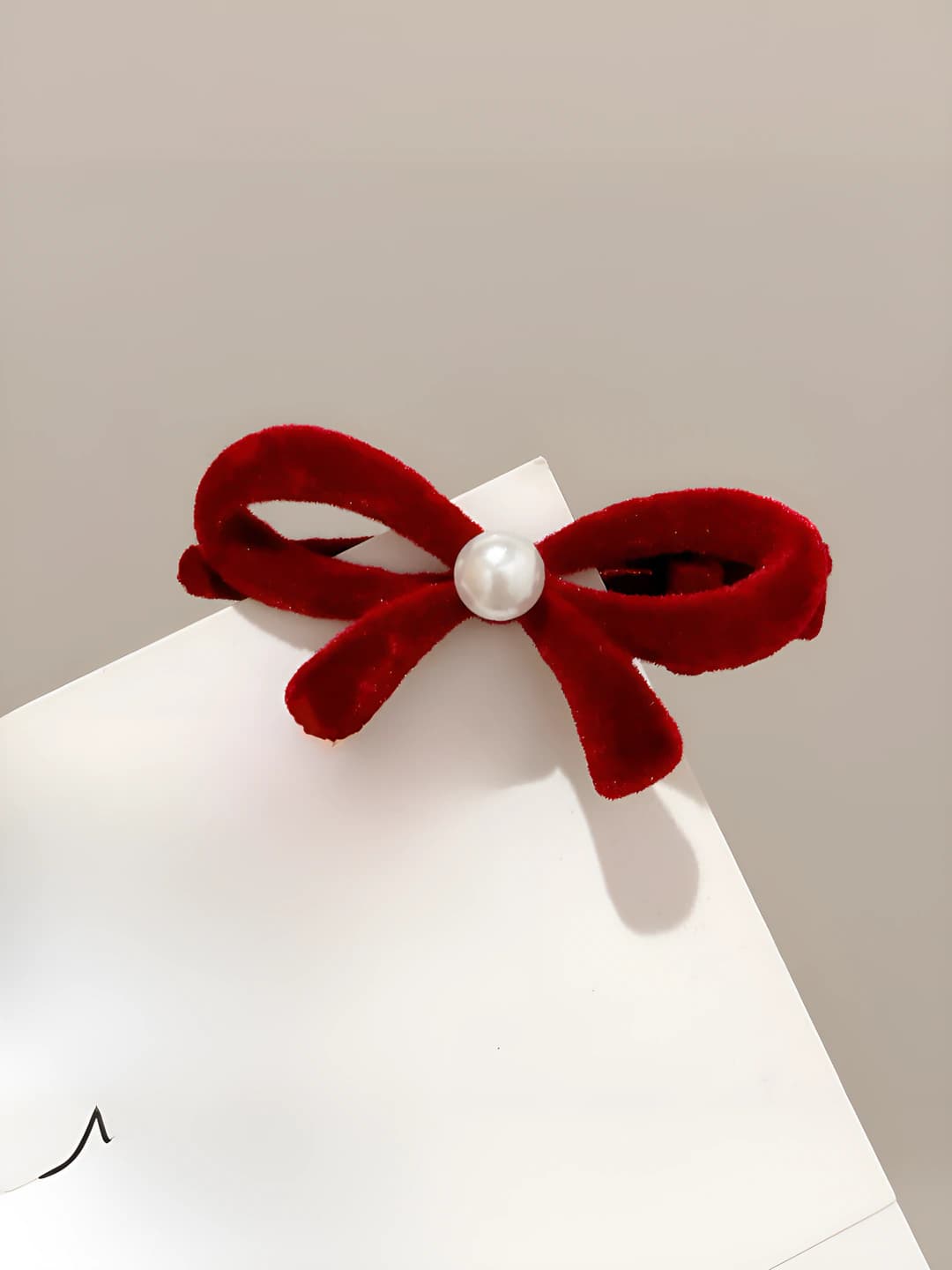 Red pearl, alloy