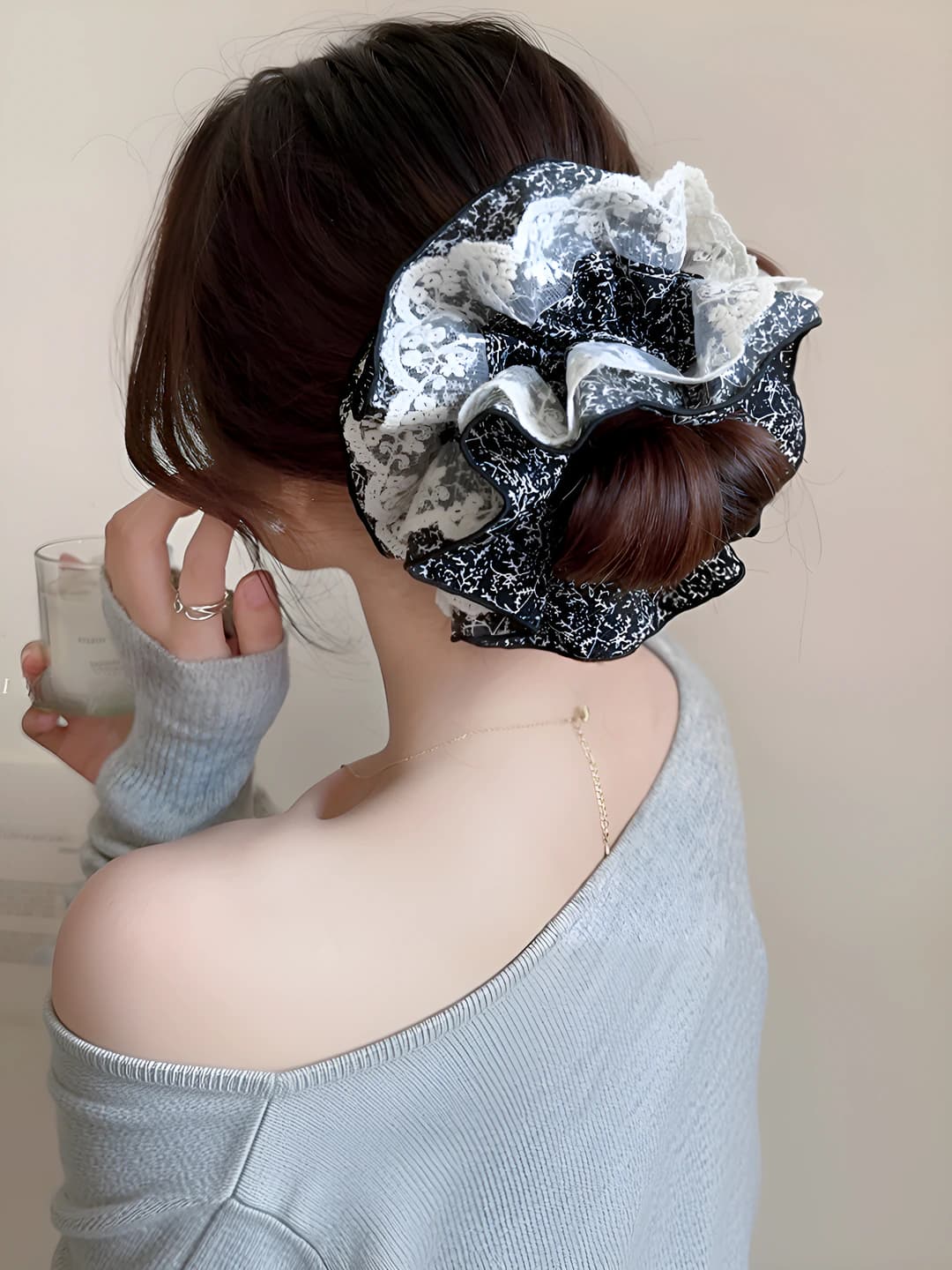 2# Black lace 15 cm