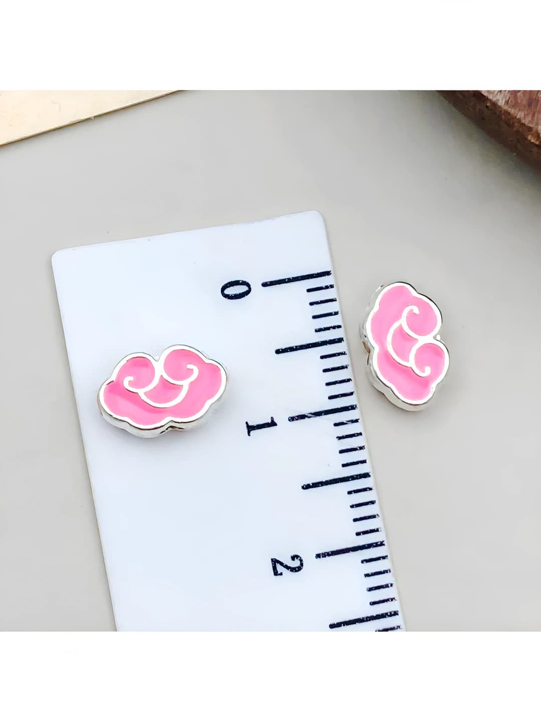 Kichik, pushti, yaltiroq kumush, 10x6mm, 0.7g, 2 teshik