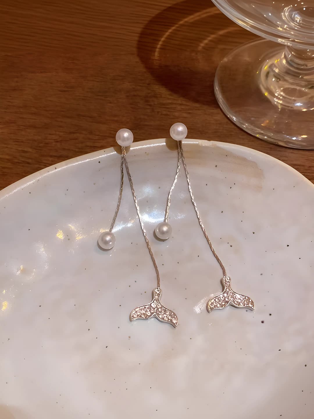 9# Imitation pearl fishtail earring