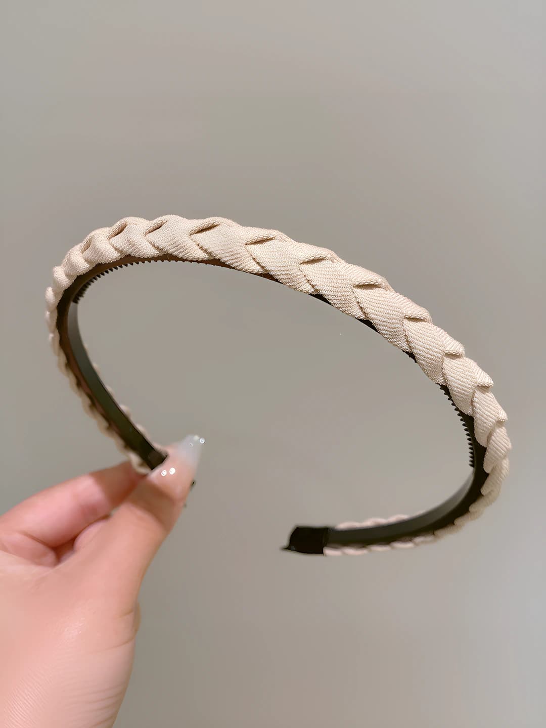 3# Бежевая косичка, 1 см