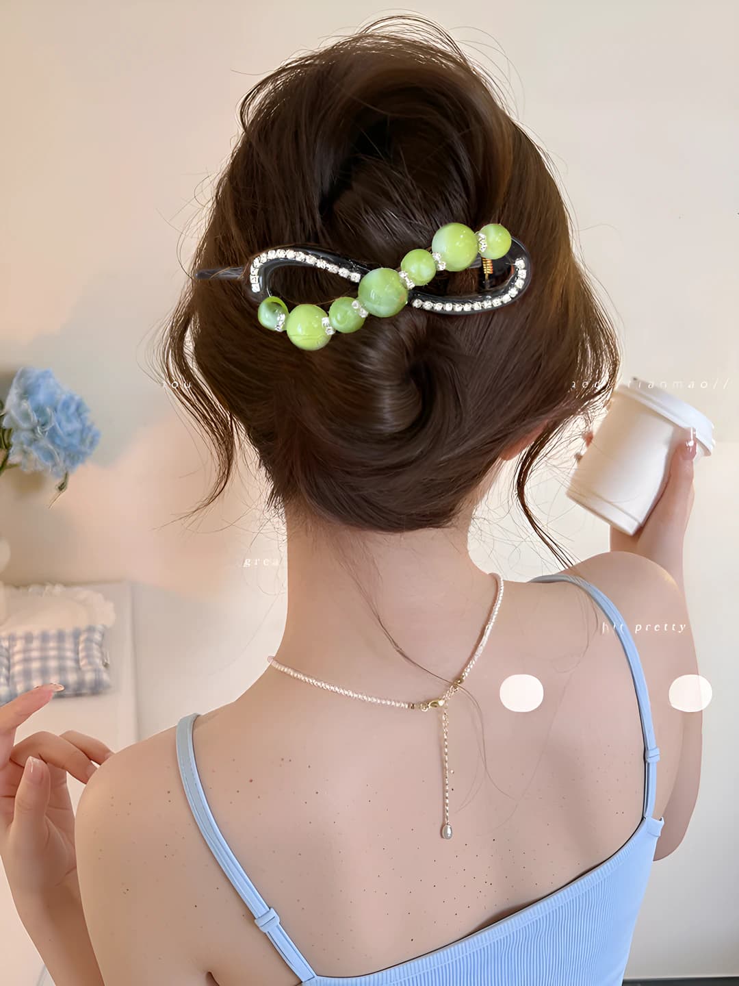 Green diamond twist clip