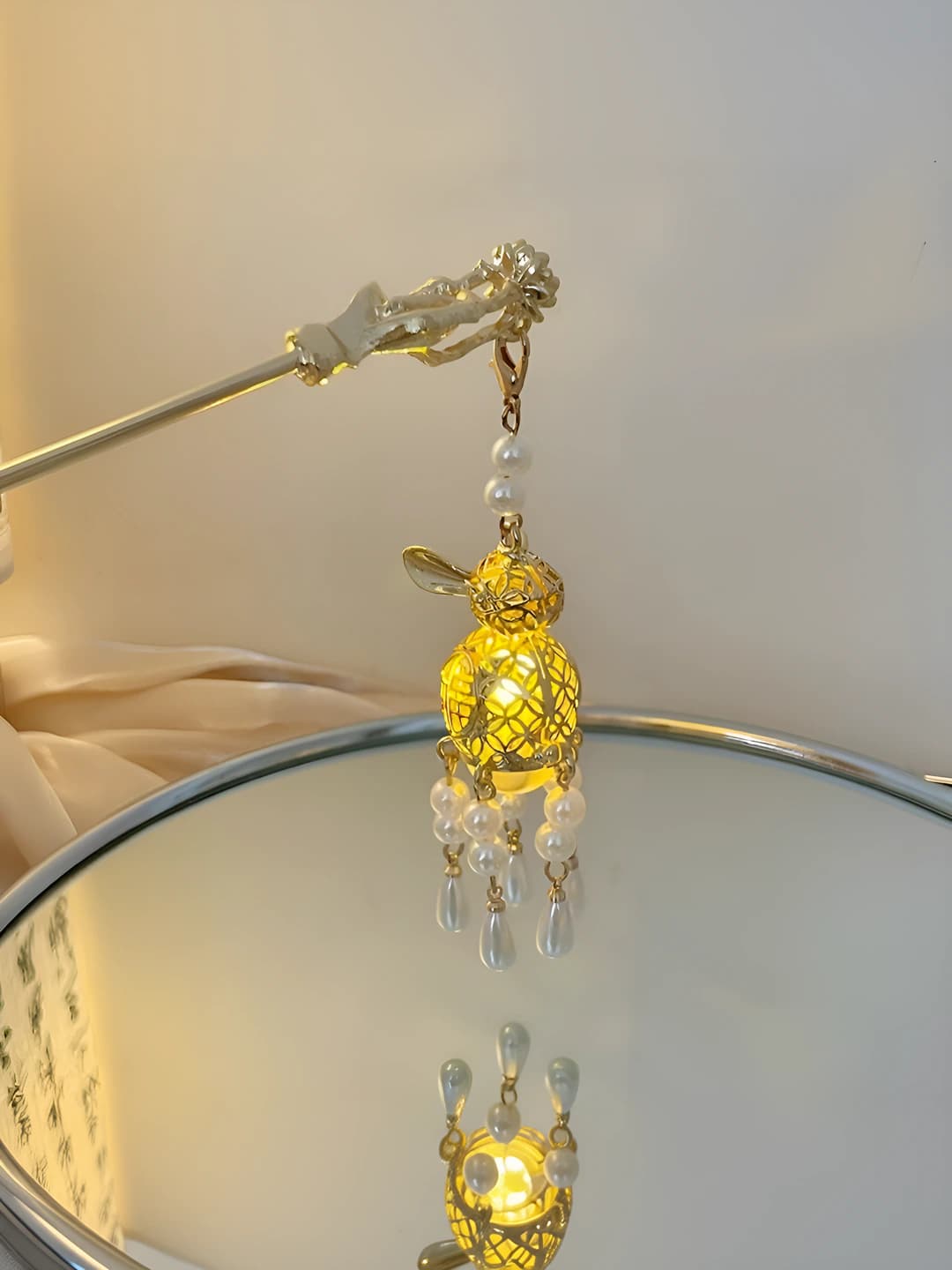 Gold rabbit, white, light