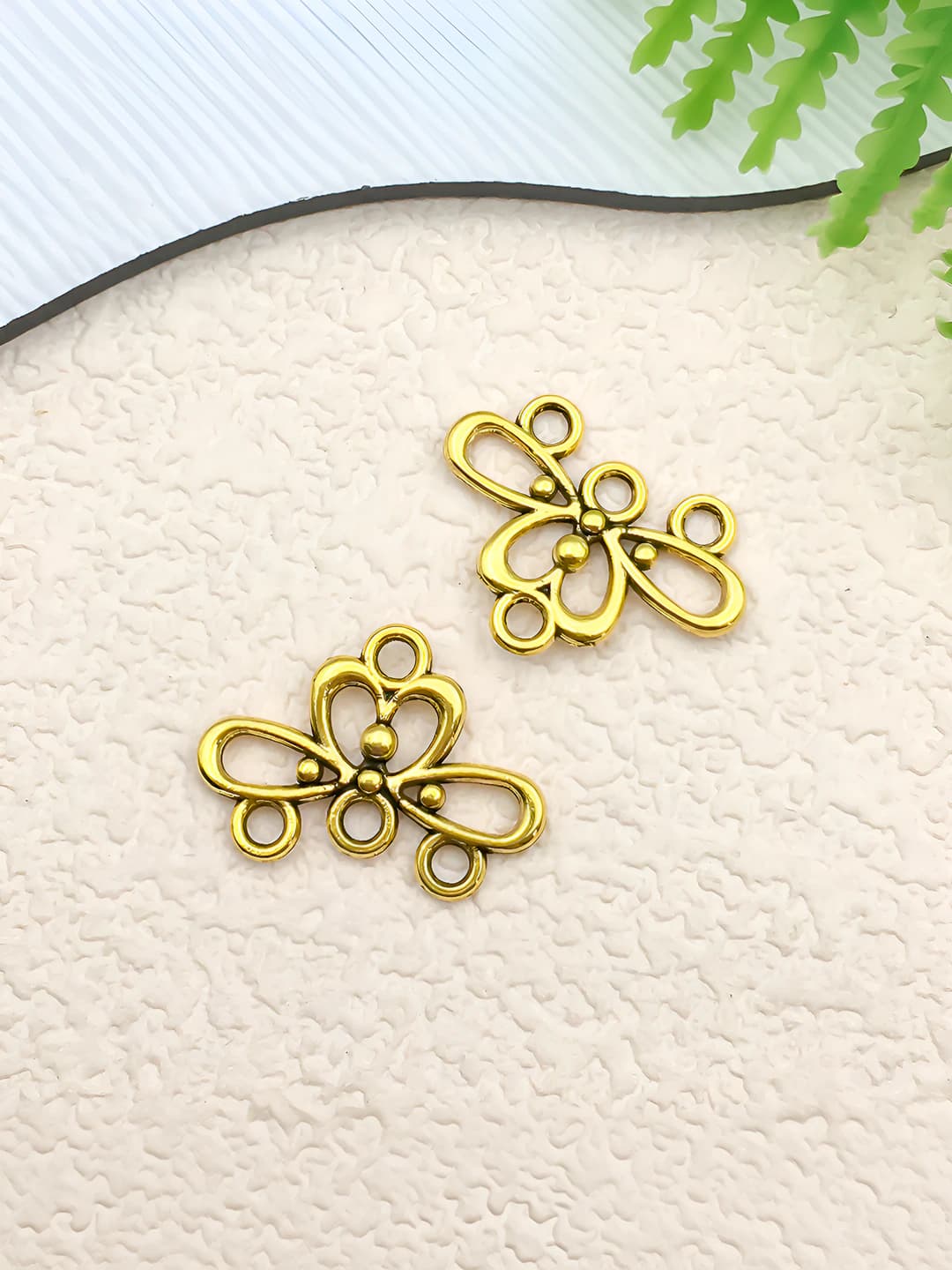 1 dona 4 teshikli bog'lovchi 18.5x13mm-0.6g