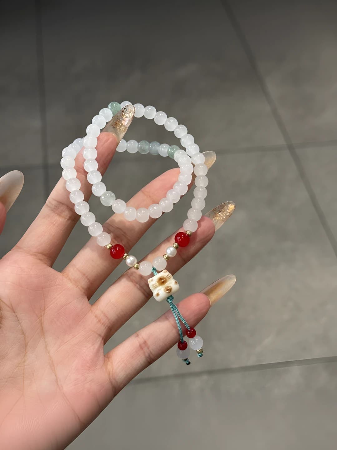Women's glass and glassy geometric beaded bracelet in sweet style, gift for couples and best friends