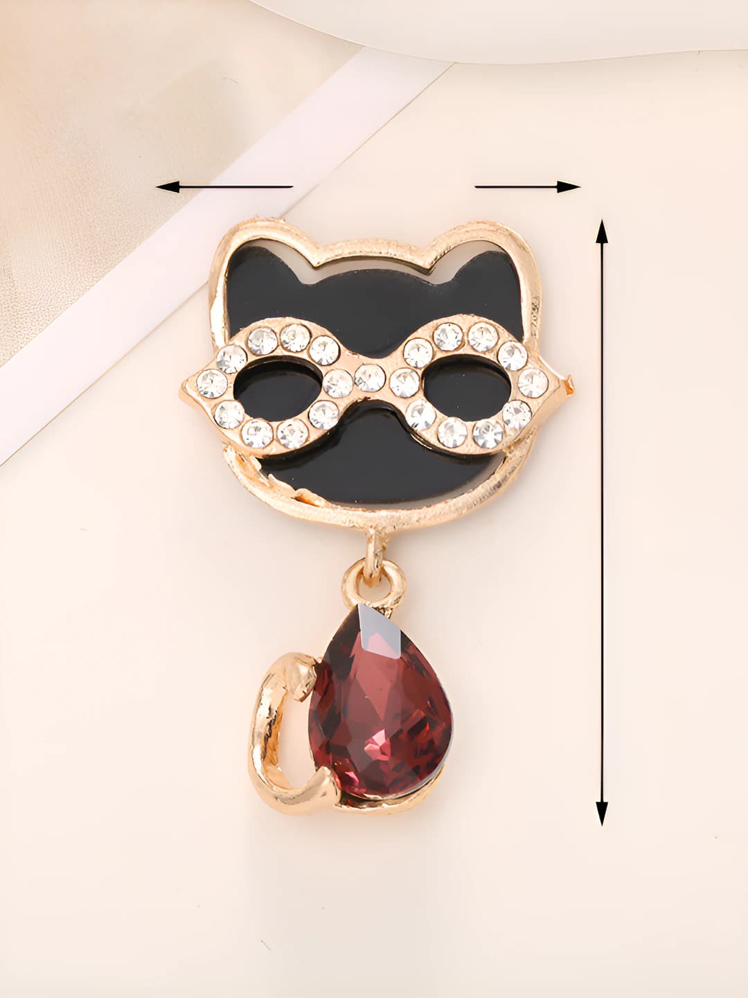D583 Glasses cat