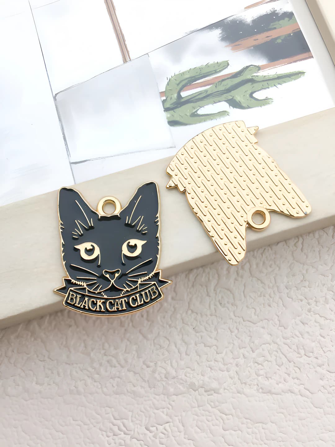 Black, 21x24mm, 2.5g