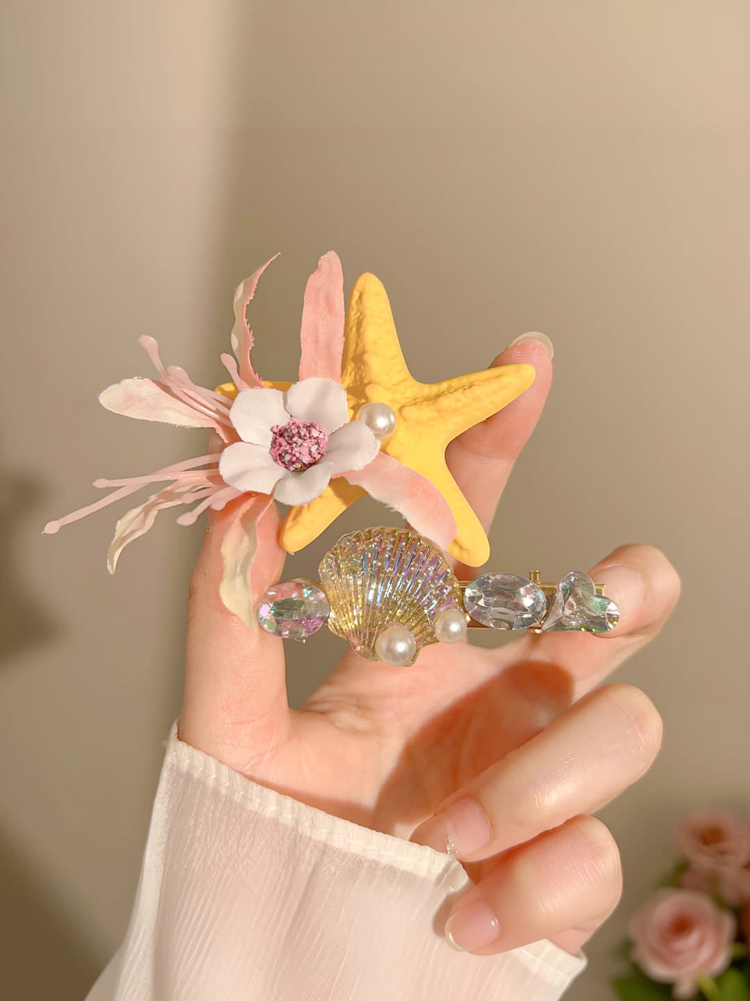 2# Yellow star, clip, 6 cm
