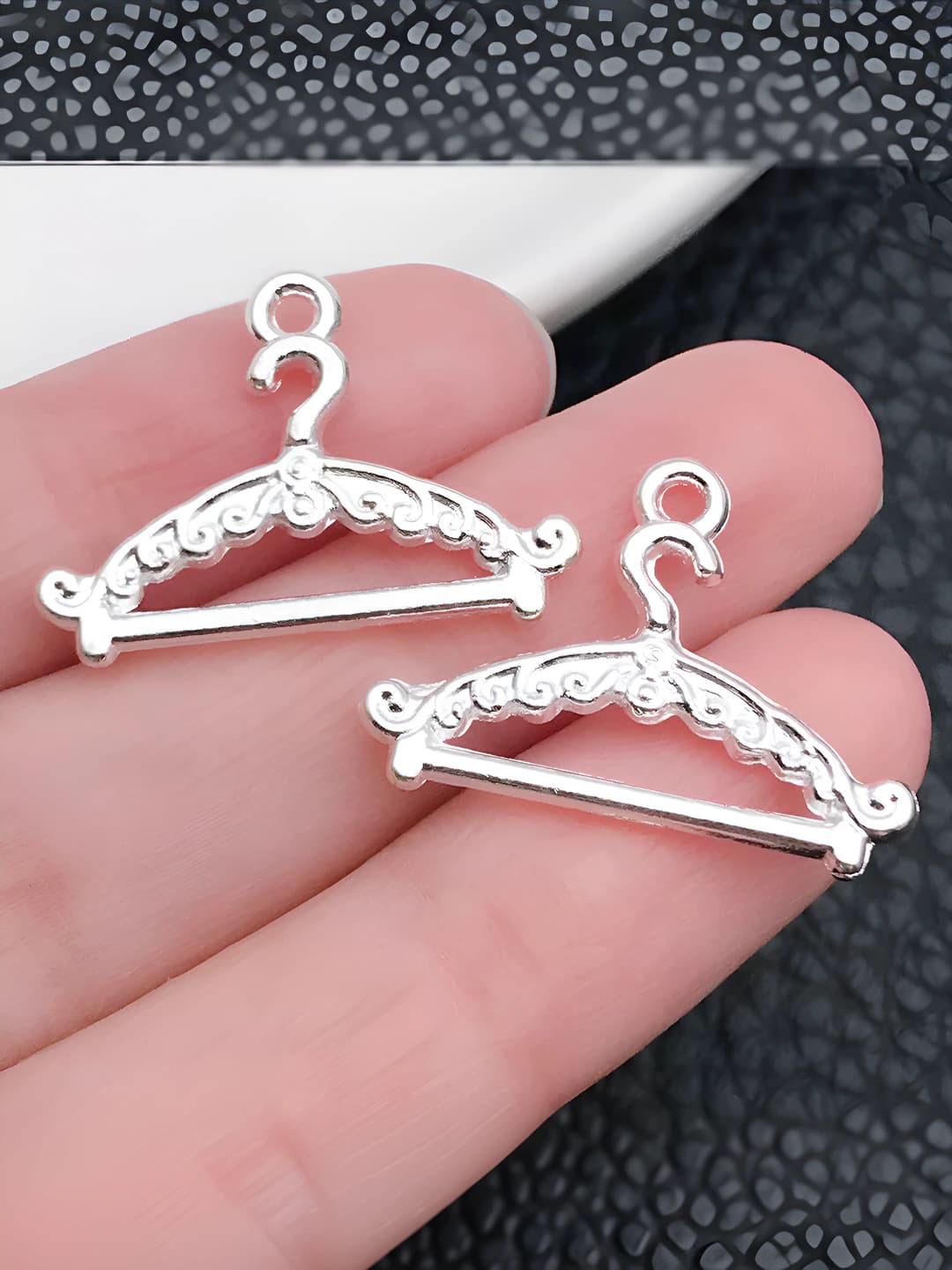 1 шт Яркий серебро вешалка 24x17mm-1.1g
