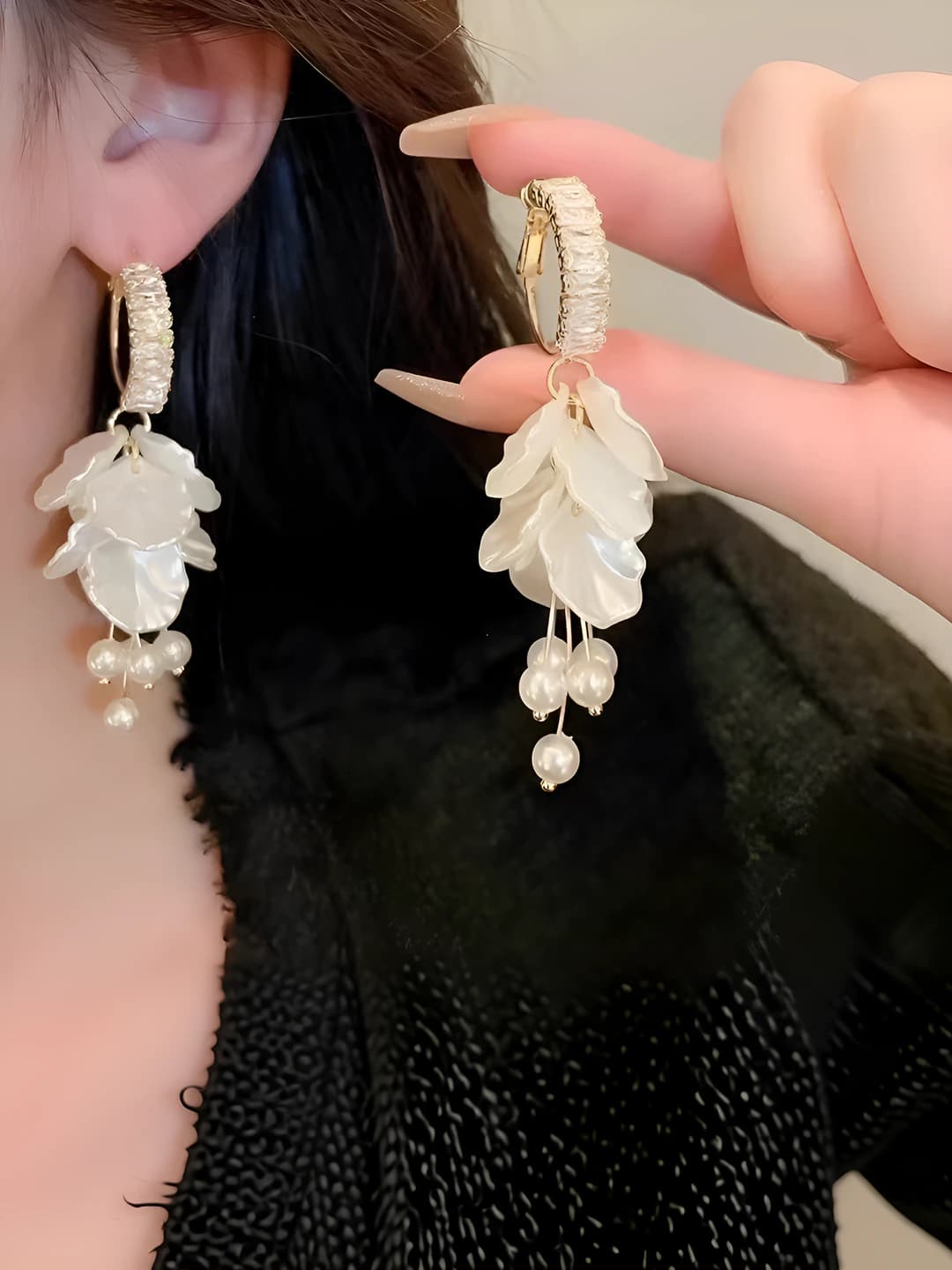 1# Pearl petal earring- alloy