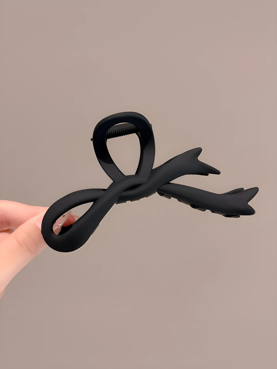5# Matte black bow clip 11cm
