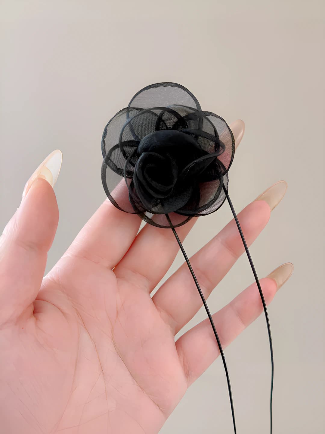 2## Black mesh flower