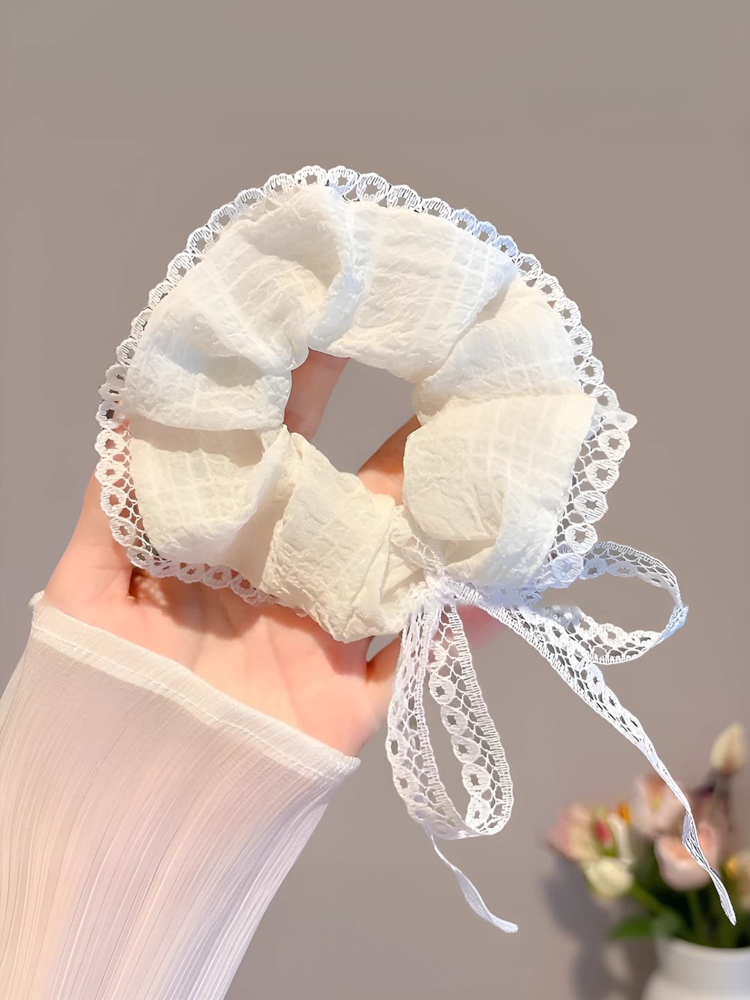 2# Off-white lace bow