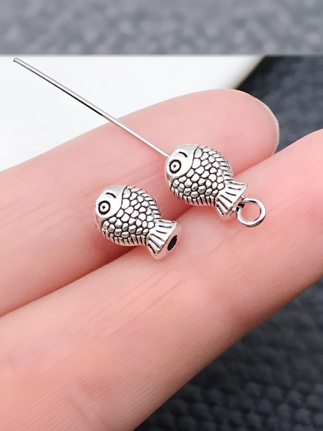 1 шт. старинное серебро морская рыба, 6x10mm, 0.6g