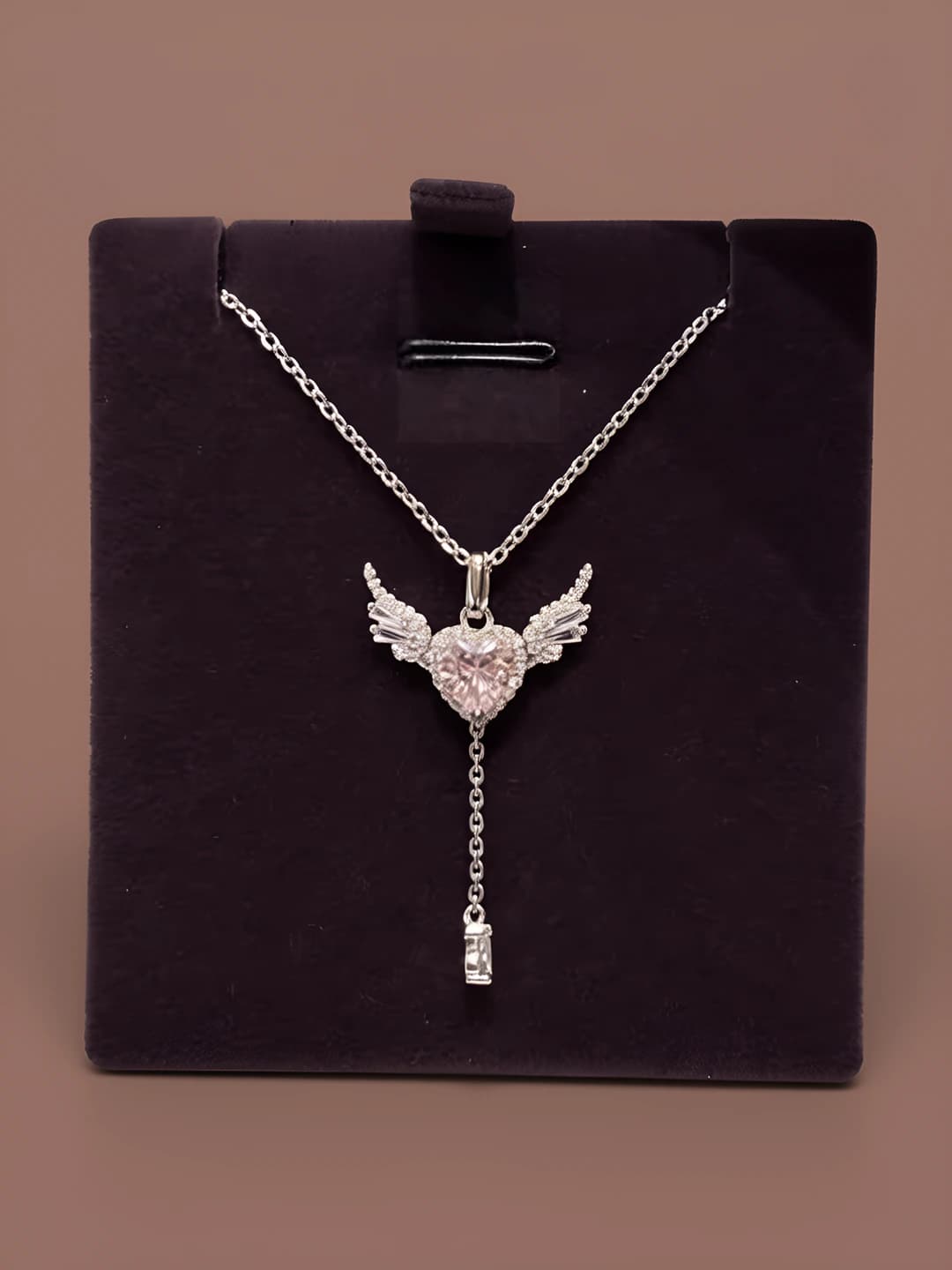 Women's light luxury fringed necklace with Cupid's heart design in white brass
