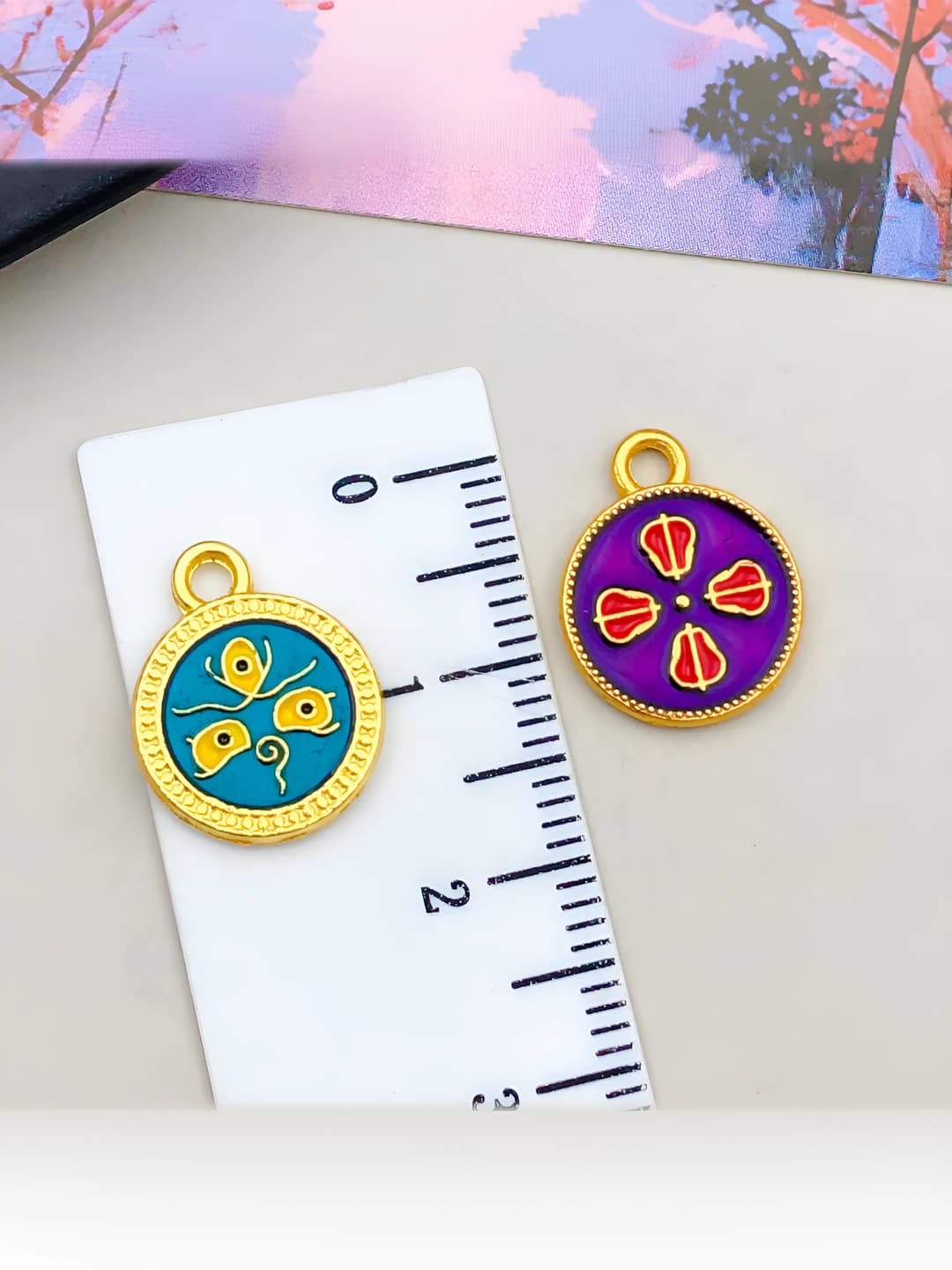 1 ta binafsha-yashil oltin 15x12mm