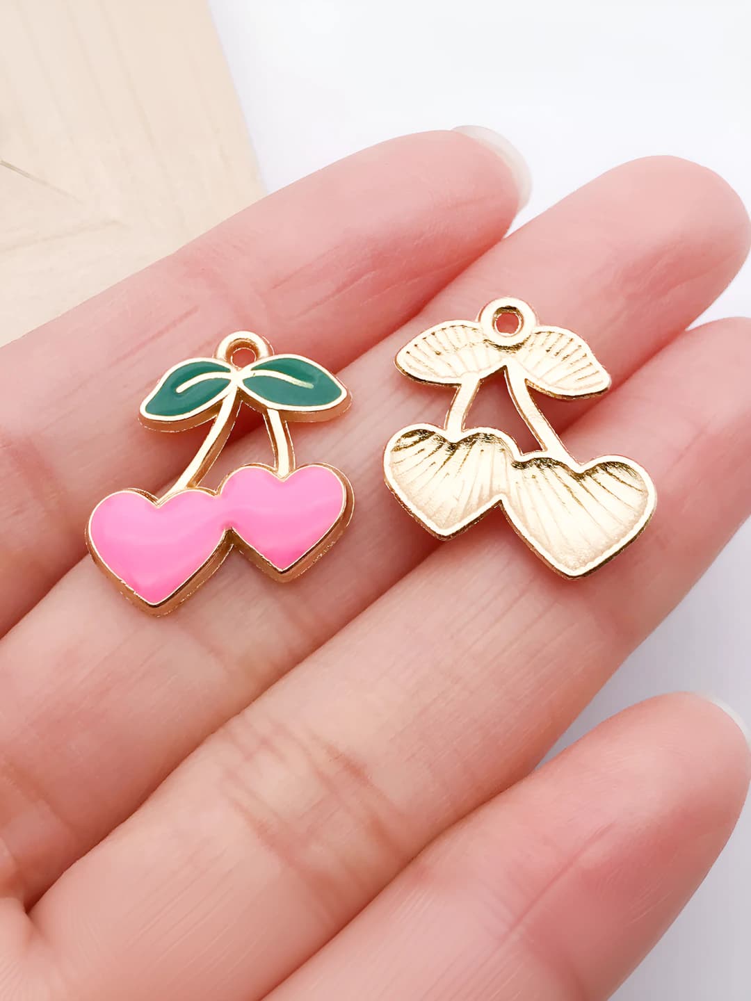 Rose pink cherry 20x17x2mm
