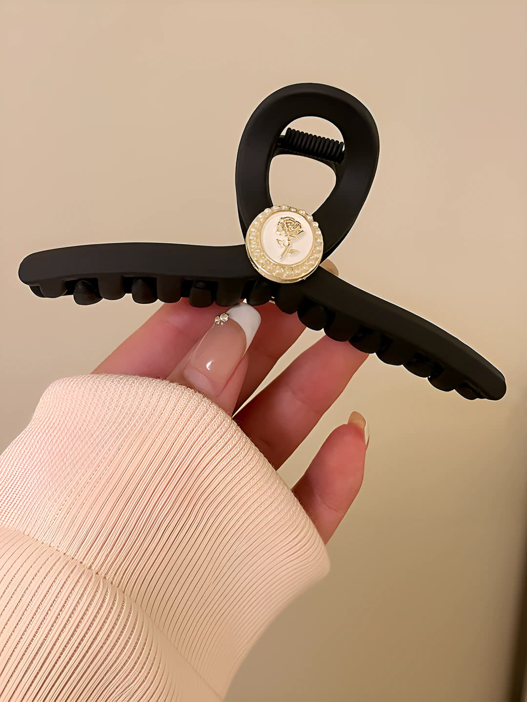 White, matte, ~11 cm, rose, claw clip
